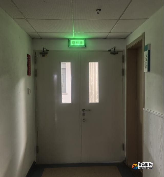 避難層、避難間未設(shè)置明顯指示標(biāo)識(shí)